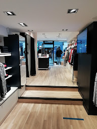 Photo n°8 de SAINT JAMES - Caen à Caen (Magasin de vêtements pour femmes)