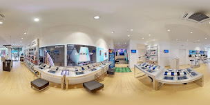 Photo n°24 de Boutique SFR Chatellerault à Châtellerault (Opérateur téléphonique)