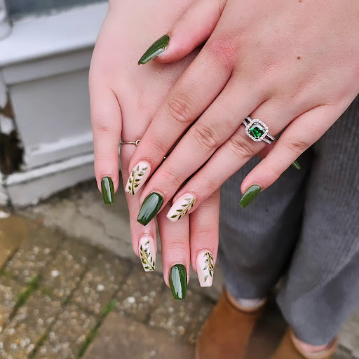 Devon nails salon - Visual