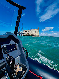 Photo n°10 de Chantier Naval et Port à Sec de La Perrotine Mercury Zodiac Bombard Nottoy QuickSilver Nimbus Garmin Semi rigides à Saint-Pierre-d'Oléron (Courtier en bateaux)