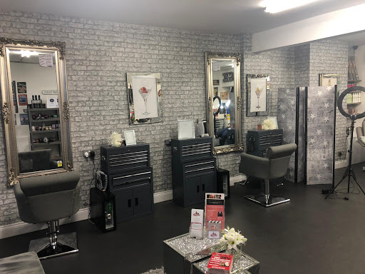 The Glamour Garage Clinic