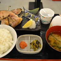 しらすくじら博多漁家磯貝