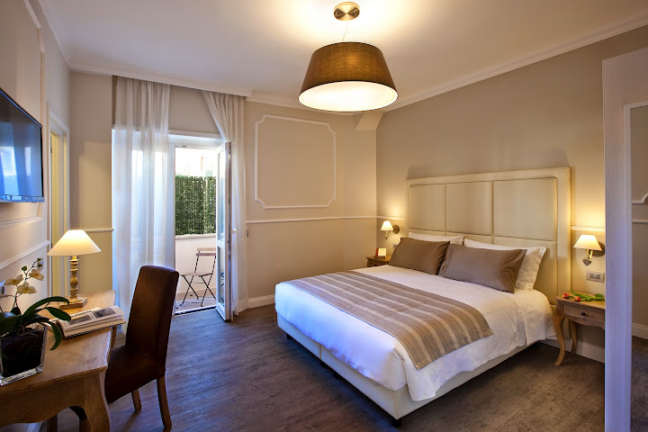 Seven Suites by null