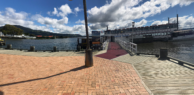 Lakeland Queen Cruises