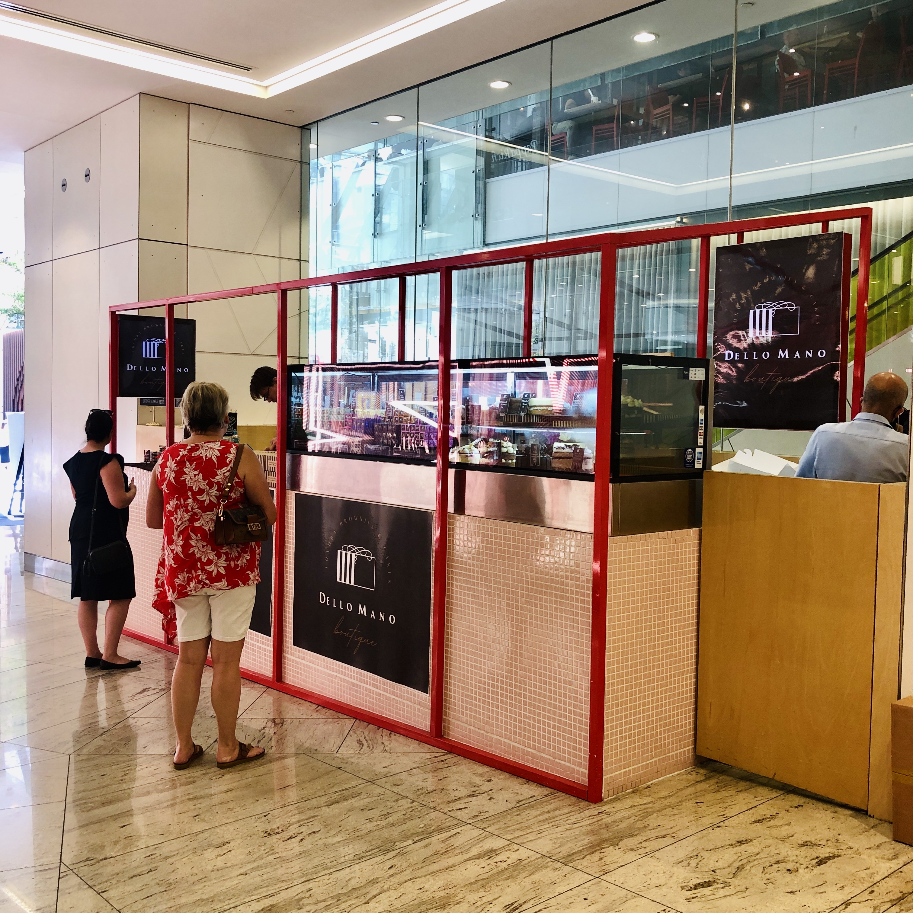 Dello Mano Cake & Brownie Boutique