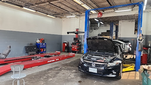 E & D INTERNATIONAL AUTO REPAIR ALIGNMENT & 24/7 TOWING SERVICE - Thumbnail