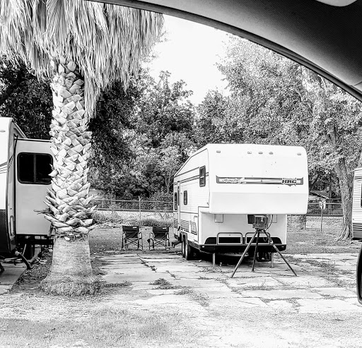 Travelers Paradise RV Park - Thumbnail