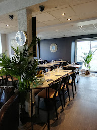 Photo n°1 de La Poule blanche à Ormes (Restaurant français)