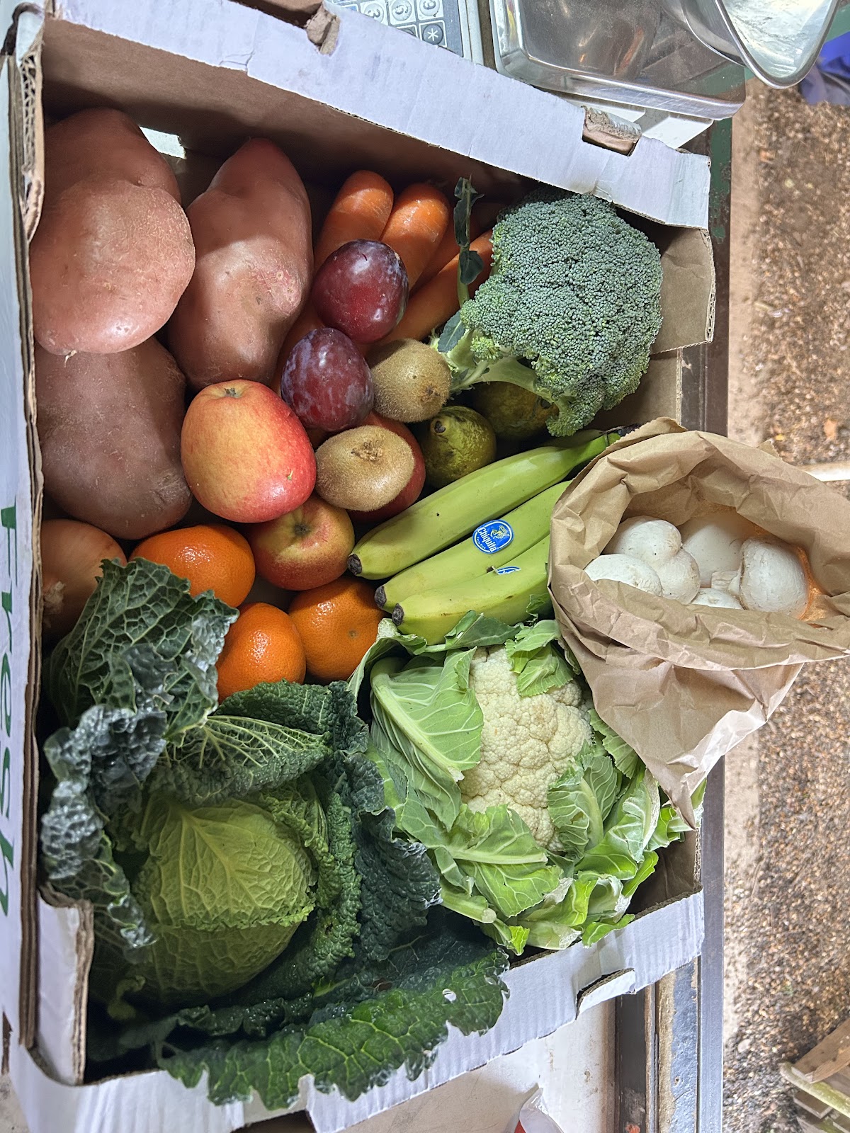Hewitt's Farm shop
