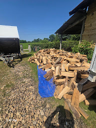 Photo n°7 de Dx Bois à Le Miroir (Magasin de bois de chauffage)
