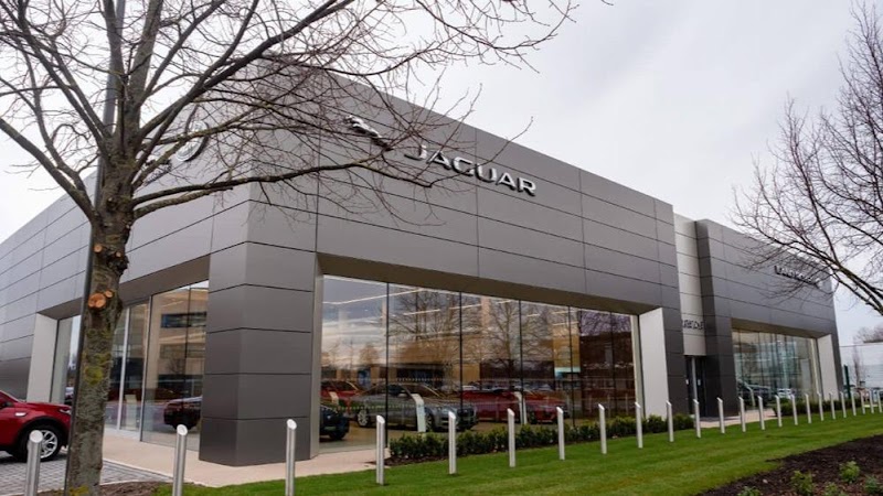 Stratstone Jaguar Nottingham photo 3
