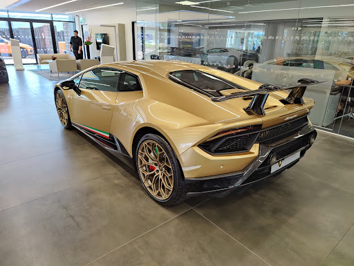 Lamborghini Leicester - Thumbnail