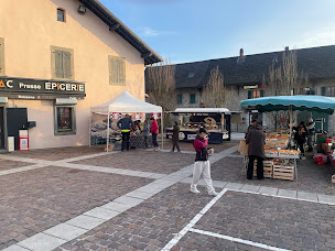 Photo n°32 de Ecofood truck à Bonne (Restaurant de hamburgers)