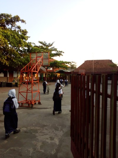 Photos of SMP Negeri 1 Kedungwaru
