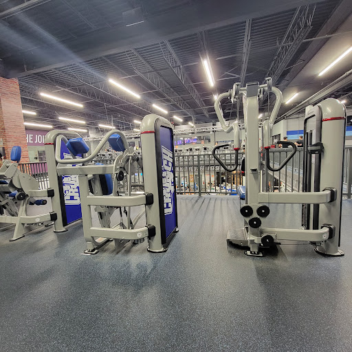 Crunch Fitness - Seminole - Thumbnail