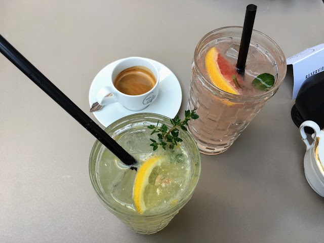 Stereo Café