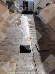 Photo n°28 de GEST-CONECT | Débouchage de canalisation - Débouchage toute a l'égout - Hydrocurage - Camion Hydrocureur à Saint-Cloud (Service d'assainissement)