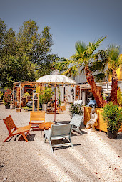 Photo n°5 de Carole La Porte À Côté - Région PACA à Berre-l'Étang (Importateur)