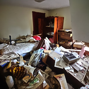 AF1QipPmArZBDv8EVW-oHwmxXn4plzsL8lWXCD-reqJu=s304-k-no