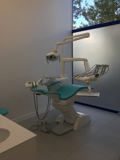 Centre d’orthodontie Louise Gallery - France