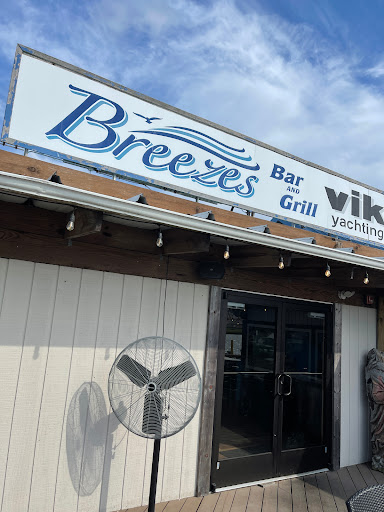 Breeze's Dock Bar & Grill