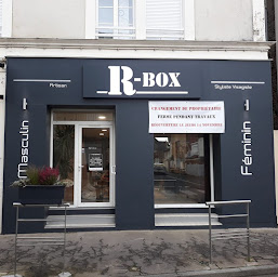 Photo n°10 de r-box coiffure mixte à Luc-sur-Mer (Salon de coiffure)