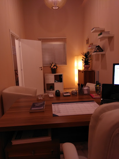 ψυχολογος Αρτέμιδα Lora Kontogianni