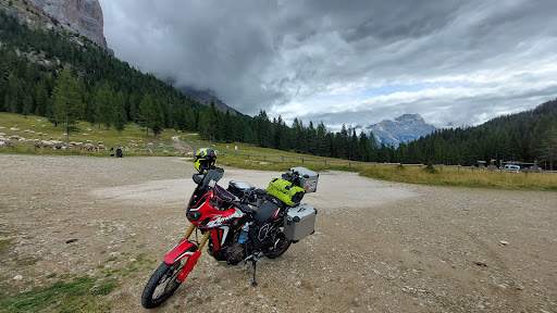 Passo Falzarego, 615 Parking - Thumbnail
