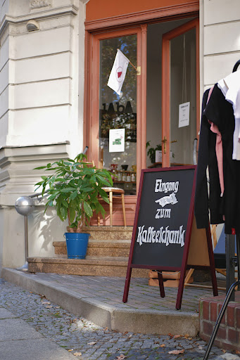 LABA FLAGSHIP STORE - Visual
