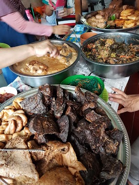 Gudeg Yogya Ibu Sudji, Author: Rio Rinaldo