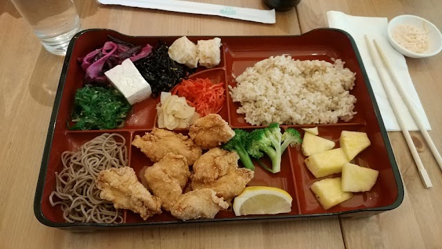 Tanoshi Sushi Sake Bar