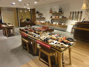 Photo n°3 de Bocage LABEGE CC à Labège (Magasin de maroquinerie)