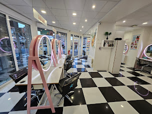 Photo n°2 de Tchip Coiffure Combs-la-Ville à Combs-la-Ville (Salon de coiffure)