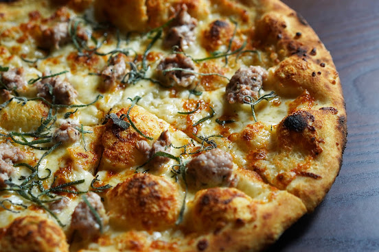 Leonardo's Pizza Palace by null