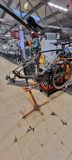 Halfords - Bournemouth - Thumbnail