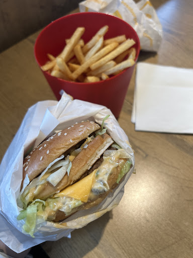 Photo 4 - McDonald's Luçon