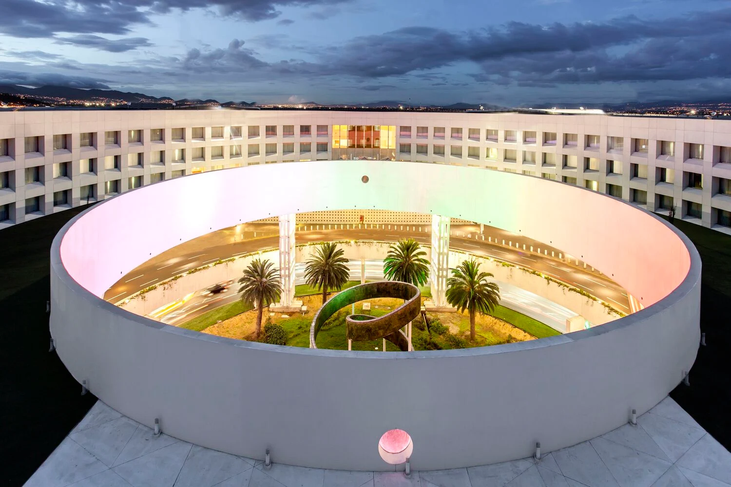 Hotel NH Collection Mexico City Airport T2