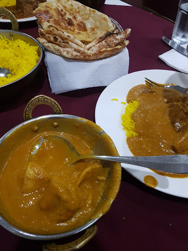 Singh's Curry Hut - Thumbnail