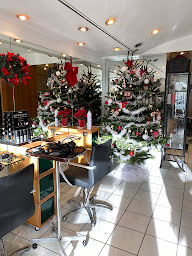 Photo n°4 de Marie Lombardi Haute Coiffure | Versailles à Versailles (Salon de coiffure)