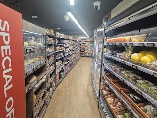 Giles Store - Budgens