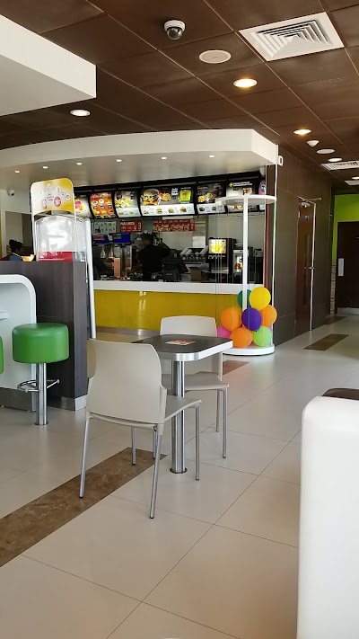 Photos of McDonald's Seroe Blanco