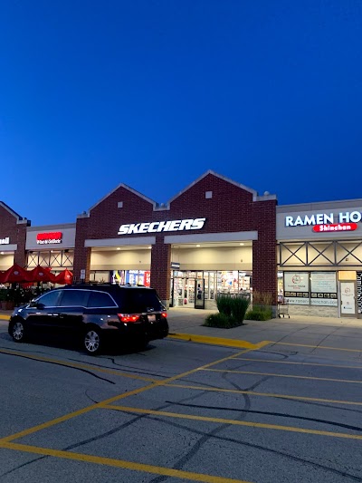 SKECHERS Warehouse Outlet