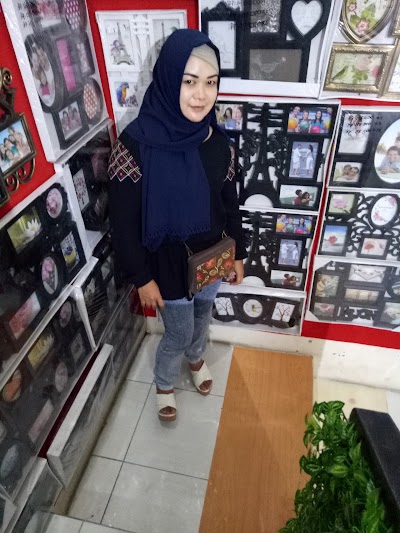 Photos of Galuh Accessories