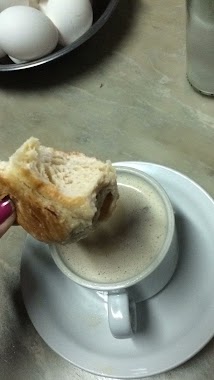 Bar Tolo, Author: Bar Tolo