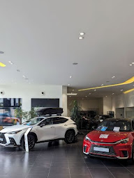 Photo n°2 de Lexus Reims - by Ténédor à Reims (Vendeur de voitures d'occasion)