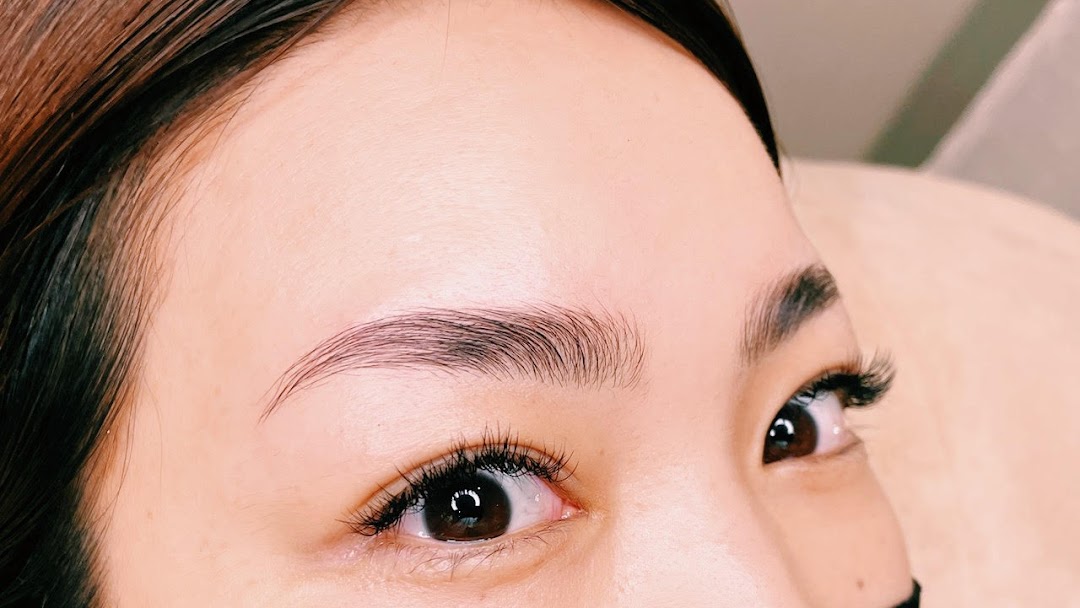 Nap Eyelash Eyebrow ナップアイラッシュアイブロウ福島店 ハリウッドブロウリフト フラットラッシュ 次世代まつ毛パーマのバインドロックが人気のマツエクサロン 美容院