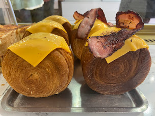Photo n°15 de Suzy et Arlette à Fontainebleau (Boulangerie)