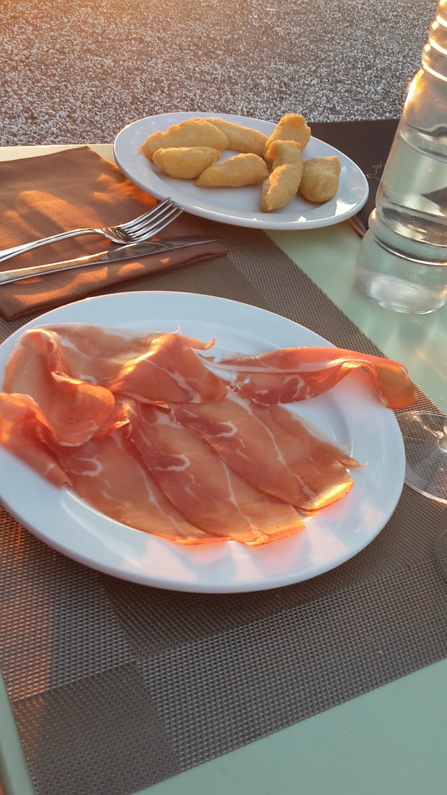 La Piazzetta, Ristorante Pizzeria