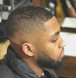 Photo n°3 de Krys Barber Corné à Loire-Authion (Salon de coiffure)