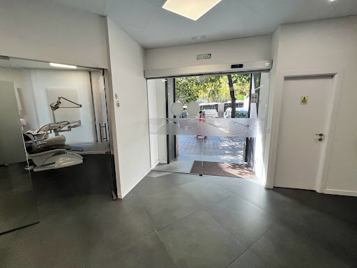 Clinica Dental Zeudent Gallery - Spain